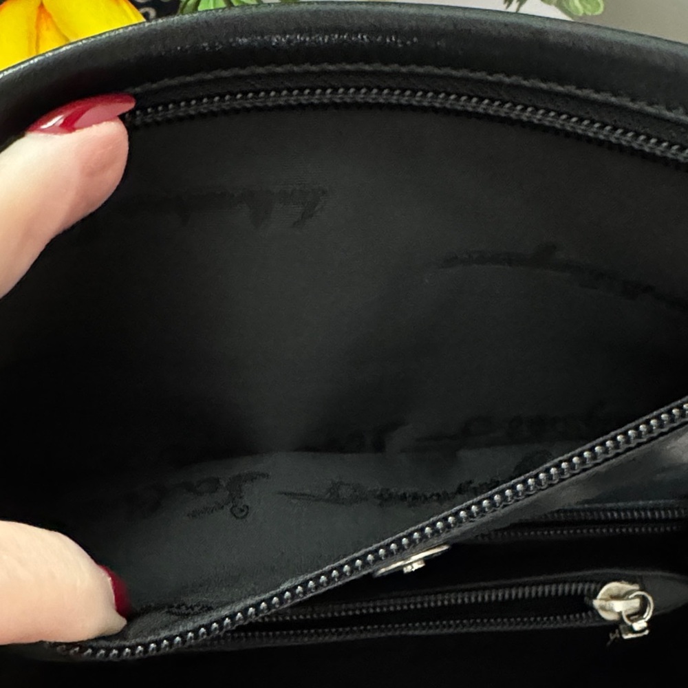 Salvatore Ferragamo Black Shoulder Bag EUC AU21 9660 - Picture 10 of 12